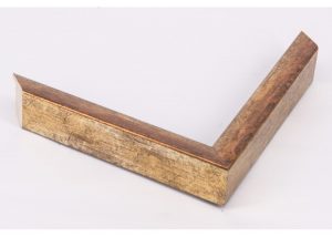 Small 19mm x 27mm Spotted Gold Moulding with Slope