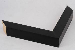 Medium 35mm x 39mm Black Closed Grain Box Moulding