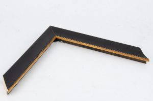 Small Dotted Lip 21x27mm Moulding